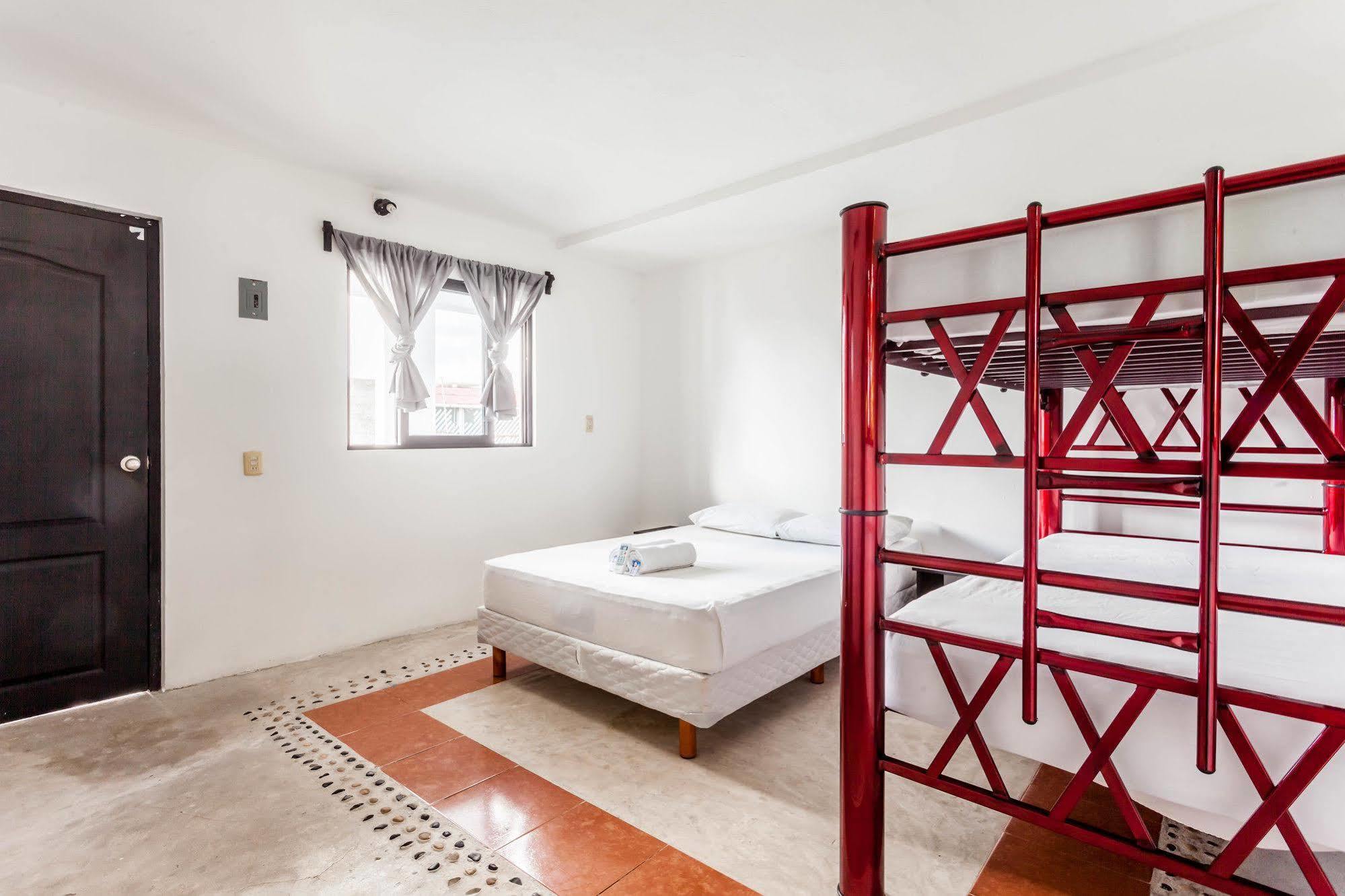 Hostel Babel Tulum Pueblo Buitenkant foto
