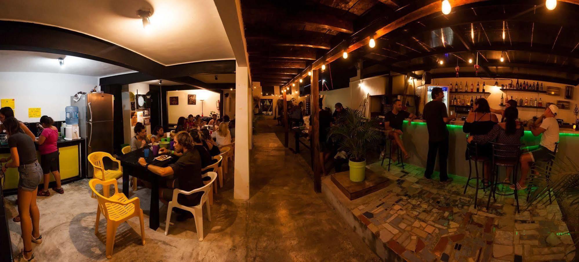 Hostel Babel Tulum Pueblo Buitenkant foto